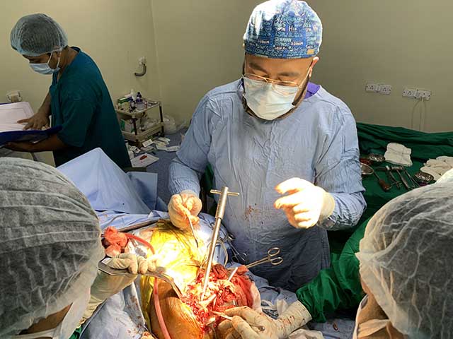 Cemented Bipolar Hemiarthroplasty